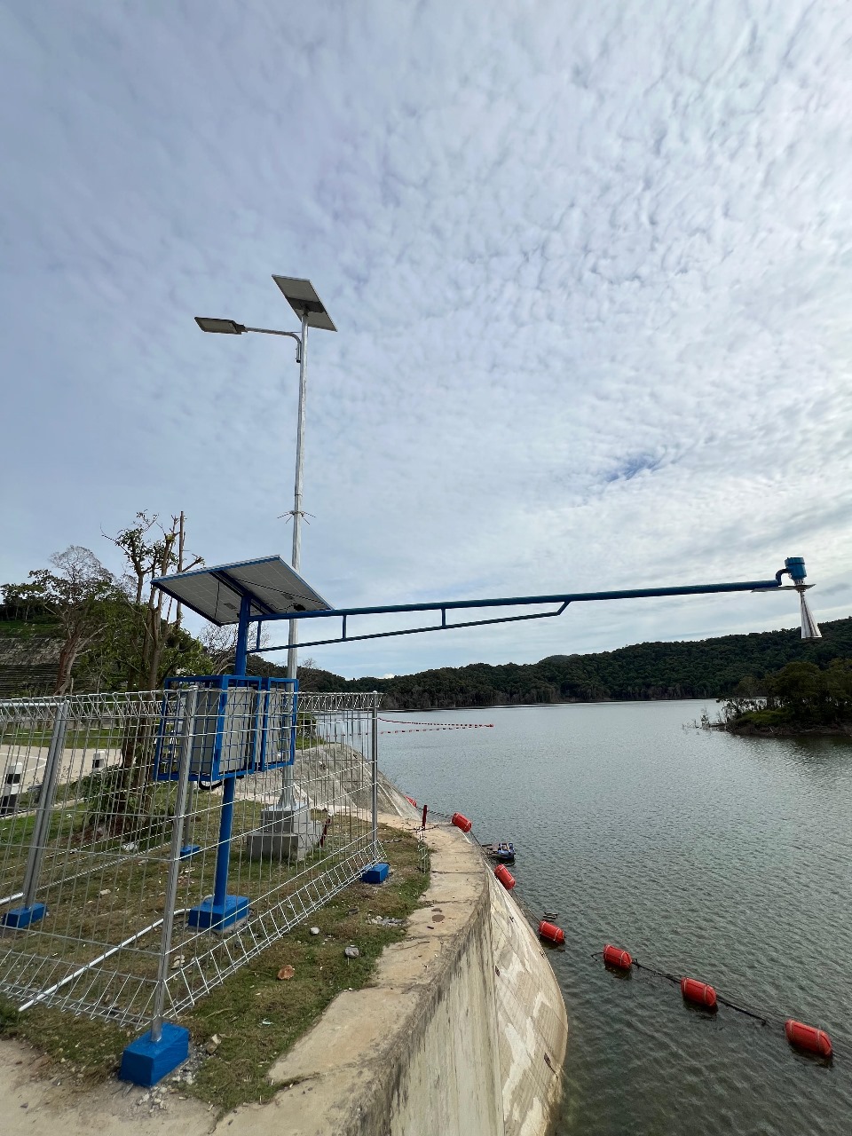 Sistem Monitoring Curah Hujan Canggih dengan Akurasi Tinggi